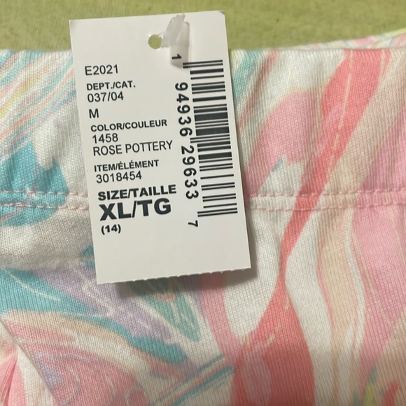 Girls shorts - Picture 2 of 4